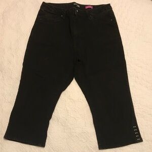 Faith 5 pocket black capris jeans (14)